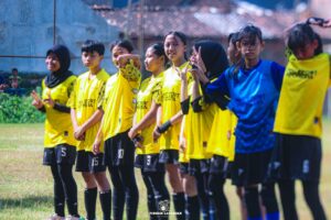 Skuad Putri SMPN 10 Surakarta yang akan tampil di final GSI melawan SMPN 12.