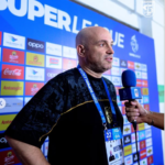 Bernardo Tavarez tetap melakukan evaluasi kepada pemain Persebaya meski menang atas PSM.