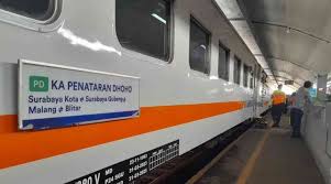 Commuter Line Dhoho mengangkut penumbang terbanyak 201.425 pengguna.
