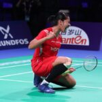 Kegembiraan Ester Nurumi Tri Wardoyo usai mengalahkan Huang Yu-Hsun dari Taiwan yang membawa Indonesia menempati juara grup. (foto: PBSI)