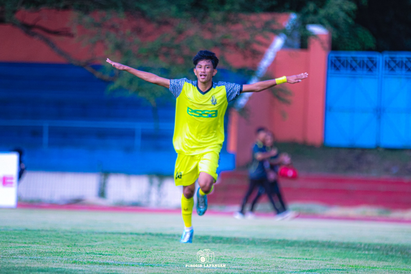 Selebrasi penyerang Celebest FC Palu Mohamad Rifki usai mencetak gol ke gawang Persiker Keerom Papua di Stadion UNS Solo pada Minggu sore (31/5/2026)