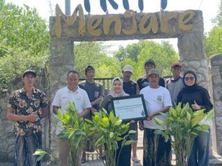 Prestasi PLN UIP JBTB dalam Peringatan Hari Bumi, PLN UIP JBTB Hijaukan Pesisir Gresik Lewat Penanaman 20.000 Bibit Mangrove