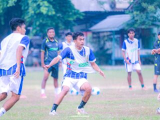 Pemain Celebest saat berlatih sebagai persiapan menghadapi Persebi Boyolali.
