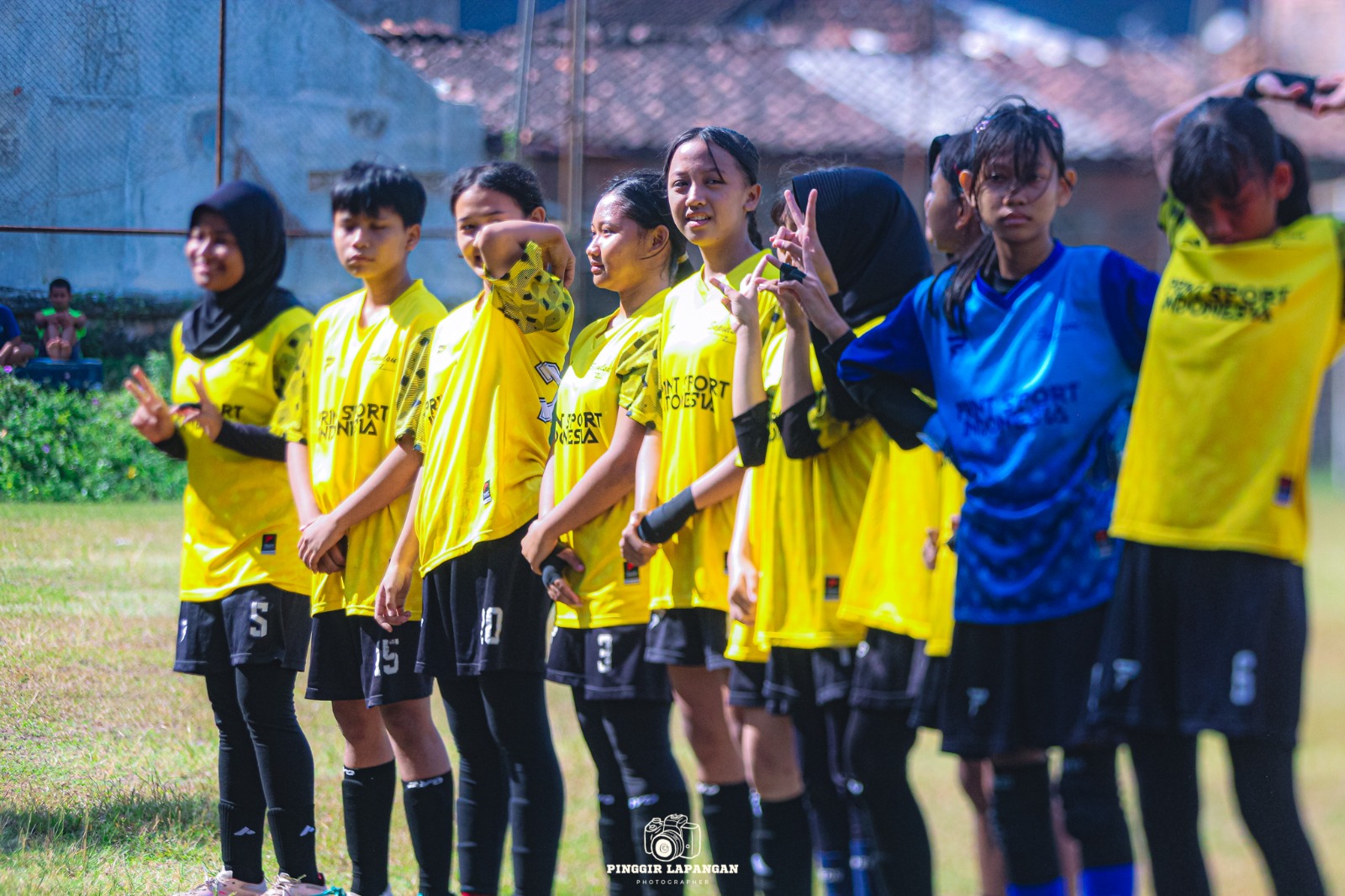 Skuad Putri SMPN 10 Surakarta yang akan tampil di final GSI melawan SMPN 12.