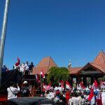 Ribuan Massa Turun ke Jalan Dukung Program MBG-Koperasi Merah Putih