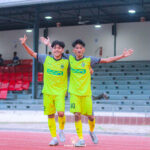 Mohamad Rifki atau yang akrab disapa Uci (kanan) merayakan gol yang dicetak ke gawang PsmP di Stadion Sriwedari, Solo, Sabtu (6/6/2026).