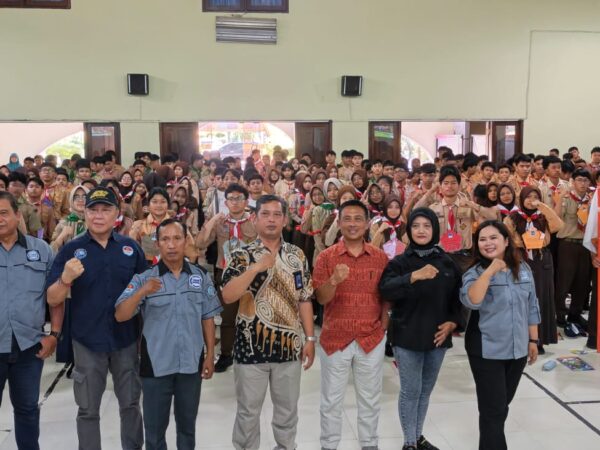 BNNP Jawa Timur dan LAN Surabaya Gelar Sosialisasi Bahaya NAPZA pada MPLS 2026 di SMAN 1 Surabaya
