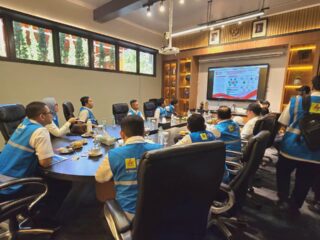 Sambut Hari Pelanggan Nasional, Dirut PLN Tinjau Langsung Keandalan Listrik Peringatan HUT ke-81 RI