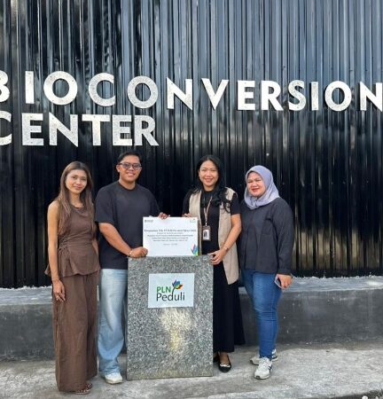 Momen Hari Pelanggan Nasional, PLN UIP JBTB Hadirkan Solusi Lingkungan dan Ekonomi melalui Program TJSL Biokonversi Maggot BSF di Bali