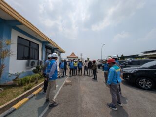 Perkuat Keandalan Kelistrikan Gresik dan Sekitarnya, General Manager PLN UIP JBTB Lakukan Site Visit Pantau Progres SUTT 150 kV Bungah - Paciran