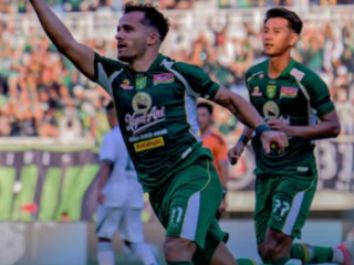 Miguel Pereira pada menit ke-36 dan 90+1.