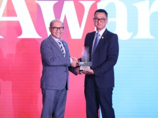 Momentum Hari Kesaktian Pancasila, PLN Raih Sector Champion dan Runner Up CX100 Award 2026 Berkat Transformasi Layanan Berorientasi Pelanggan